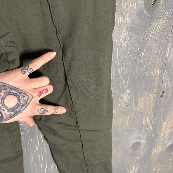 Legging Style pants - Picture 7 of 10